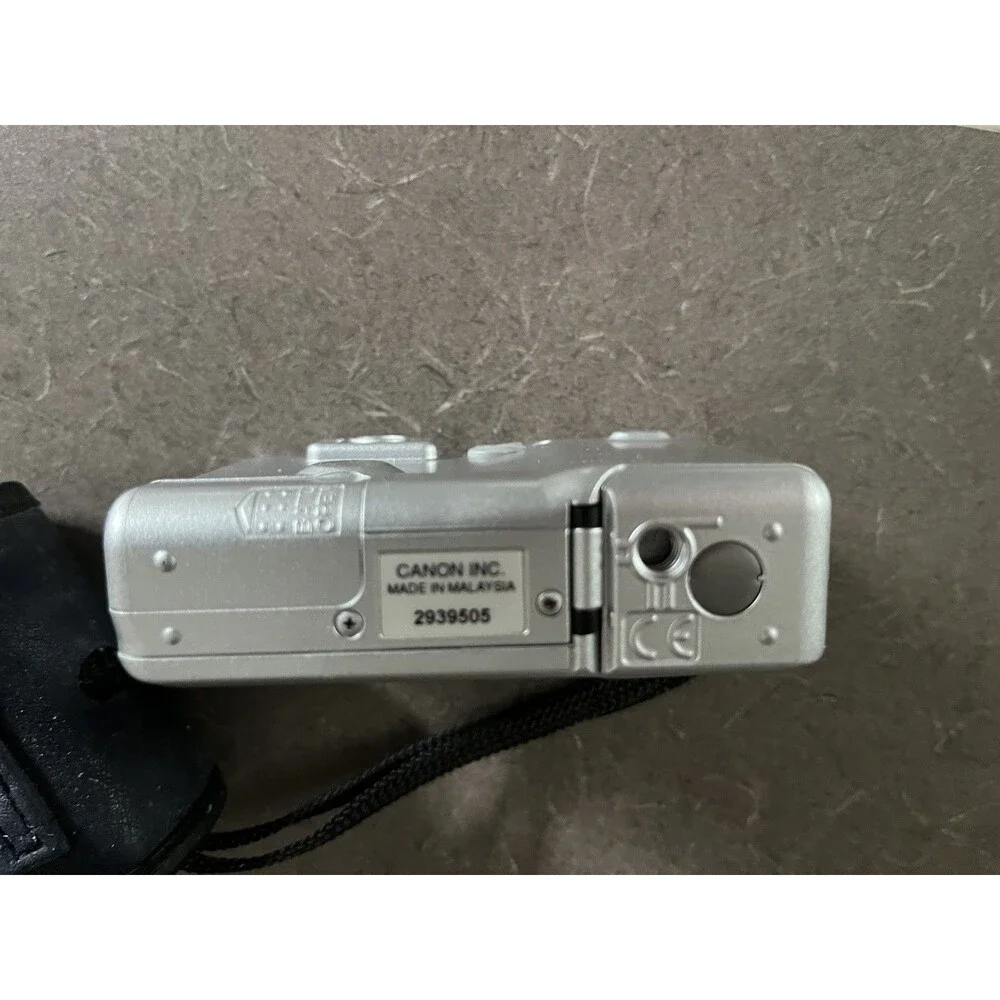 Canon Elph Jr APS Cartridge Film Camera with strap and carry case